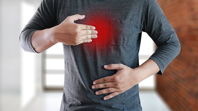 Cách massage bấm huyệt trị trào ngược thực quản
